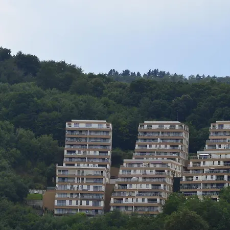 Loft With Garden View And Garage Apartman