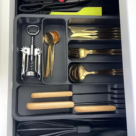 Loft With Garden View And Garage דירה *