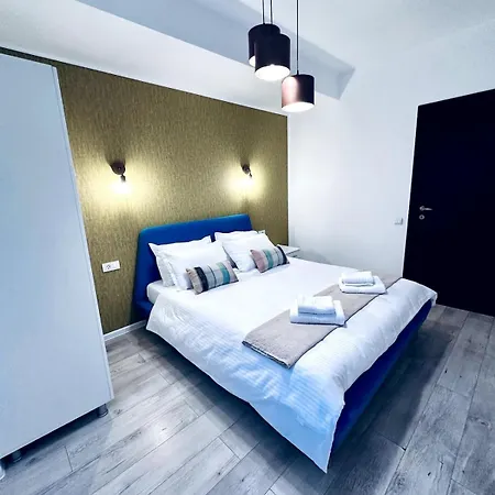 Loft With Garden View And Garage בראשוב