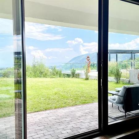 דירה Loft With Garden View And Garage בראשוב