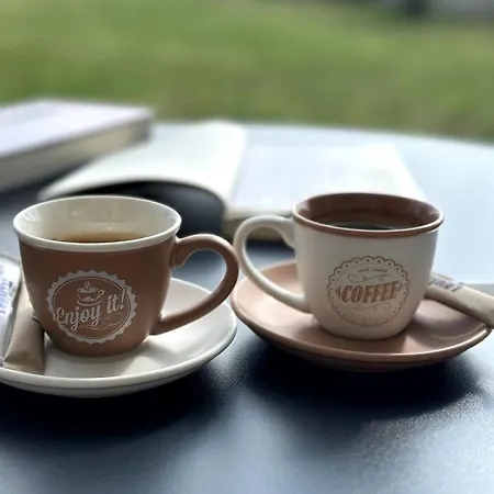 דירה Loft With Garden View And Garage
