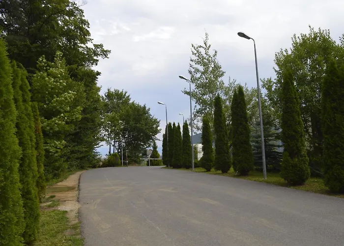 公寓 Loft With Garden View And Garage