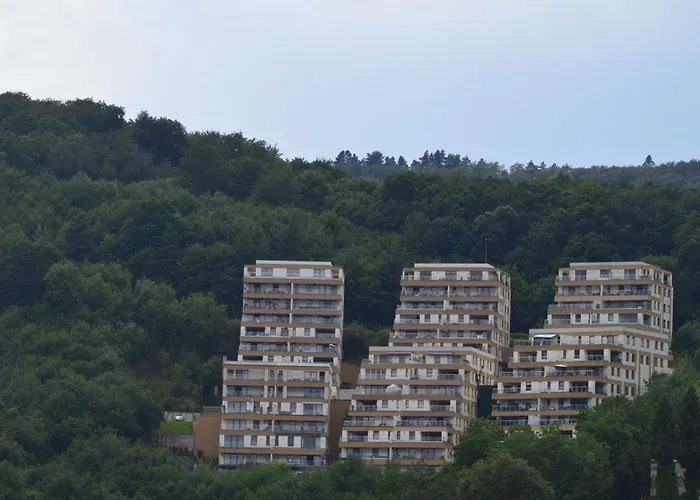 Loft With Garden View And Garage 公寓