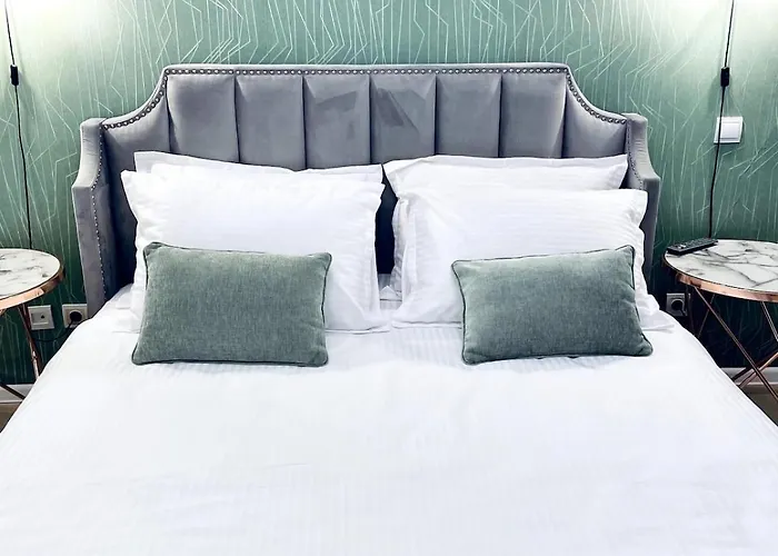 Loft With Garden View And Garage *