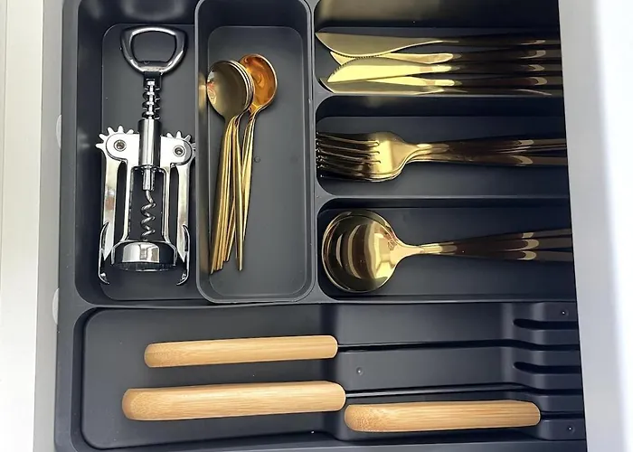 Loft With Garden View And Garage 公寓 *