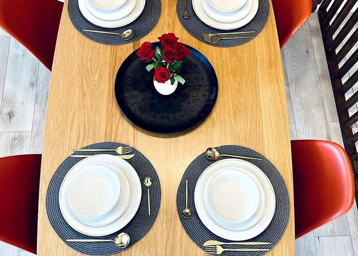 Loft With Garden View And Garage 公寓 *